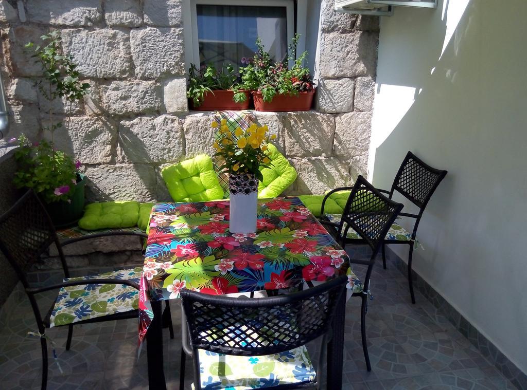 Apartments Jasminka Solin Exterior photo