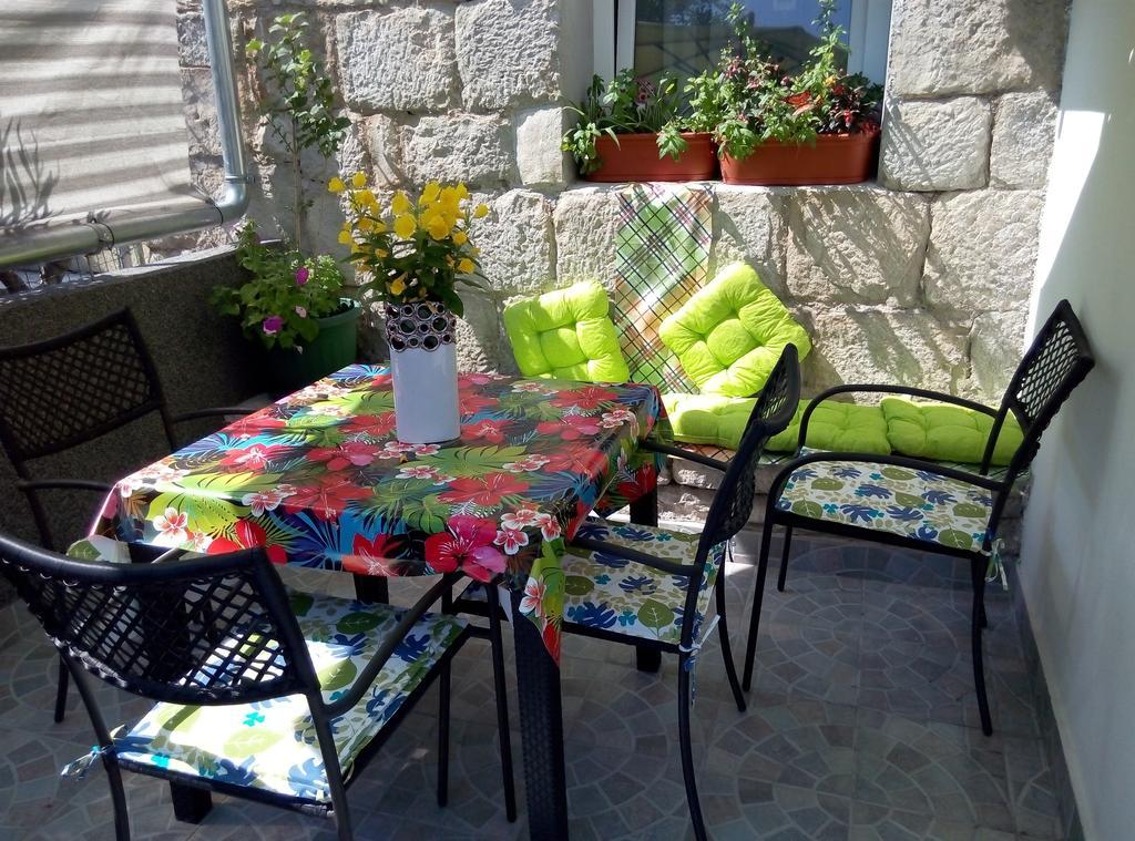 Apartments Jasminka Solin Exterior photo