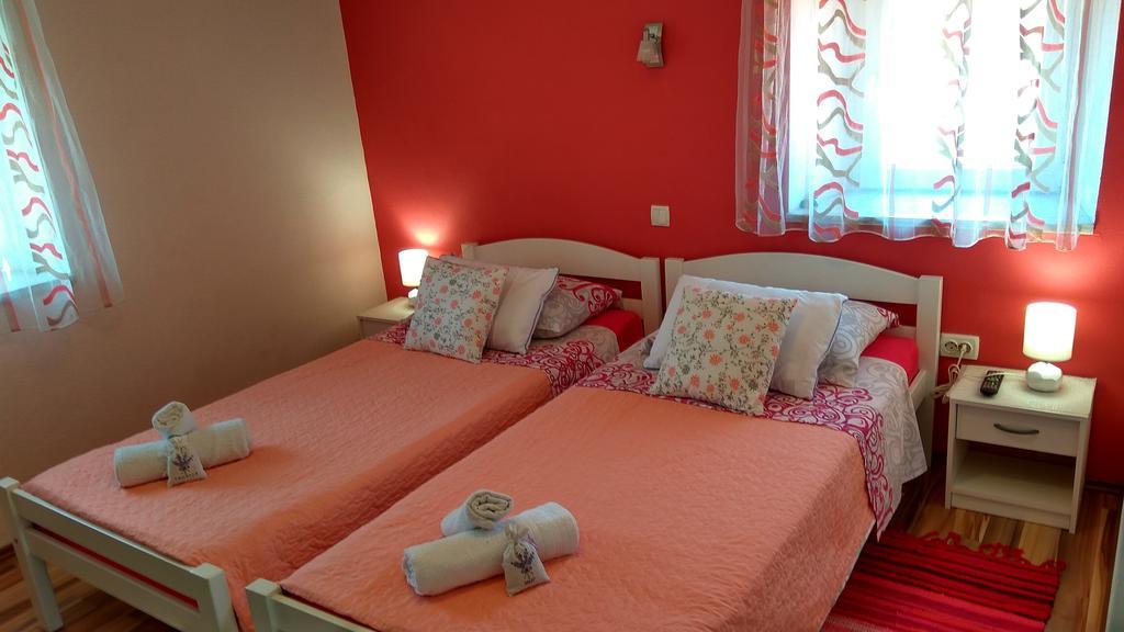 Apartments Jasminka Solin Exterior photo